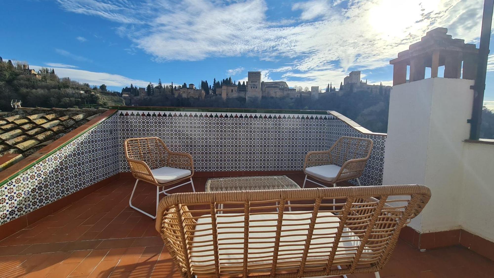 Zenit Mediterranean Suites By Florentia Homes Granada Bagian luar foto
