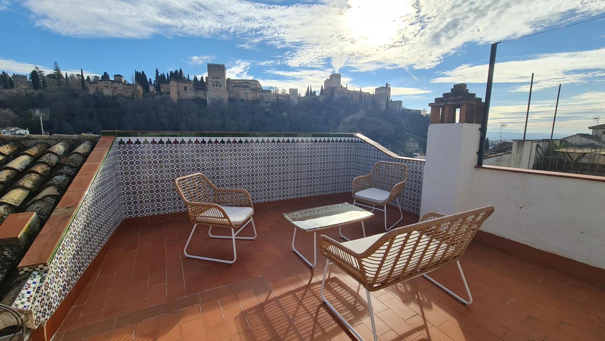 Zenit Mediterranean Suites By Florentia Homes Granada Bagian luar foto